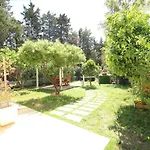 Holiday home Boutique Garden Hideaway Romantic Pergola & Fast Wi-fi & Parking - Close To Beaches Quartu Sant'Elena