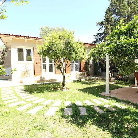 Holiday home Capitana Garden Pergola Near The